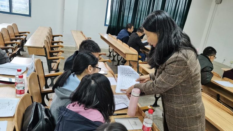 自考本科，如何快速拿证？揭秘热门专业及备考策略