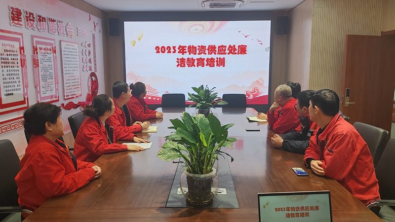 考察指标：师资力量与课程体系